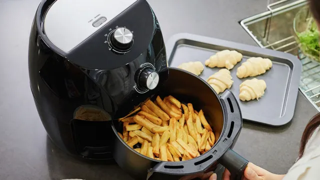 can u put paper towel in air fryer