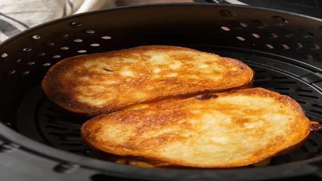 can you cook a grilled cheese in an air fryer