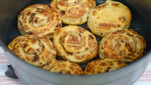 can you cook pillsbury cinnamon rolls in an air fryer