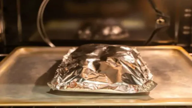 can you use aluminum foil pans in a toaster oven