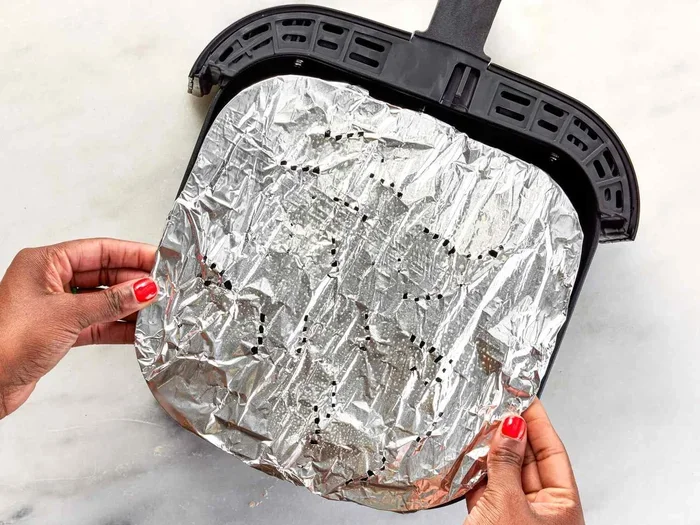 Can I Put Aluminum Foil in an Air Fryer