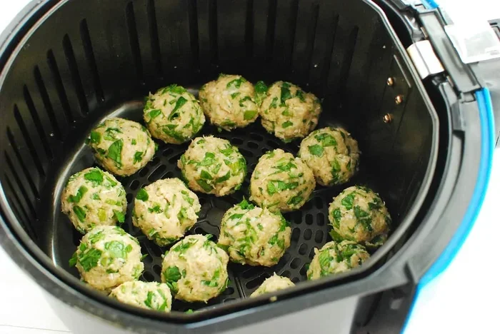 Can You Put Raw Chicken in an Air Fryer